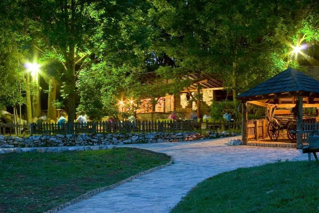 Farm Stay Cardaklije Кулен Вакуф Экстерьер фото