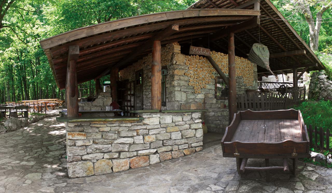 Farm Stay Cardaklije Кулен Вакуф Экстерьер фото