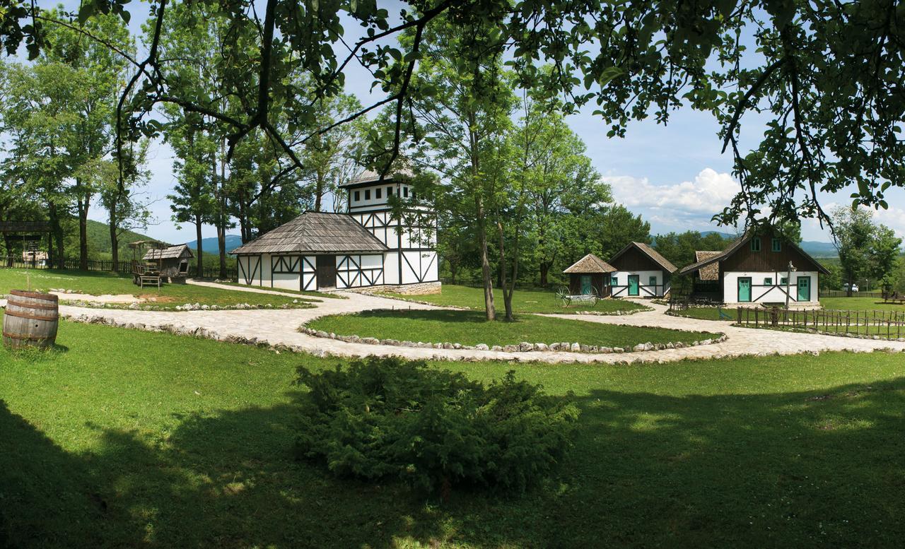 Farm Stay Cardaklije Кулен Вакуф Экстерьер фото