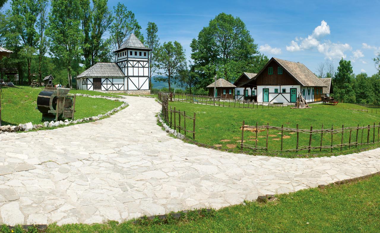 Farm Stay Cardaklije Кулен Вакуф Экстерьер фото
